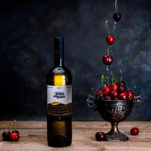 UWC Samos Psiles Korfes | PGI Aegean Sea Dry White Wine Muscat (2023) 750ml | U.W.C. Samos