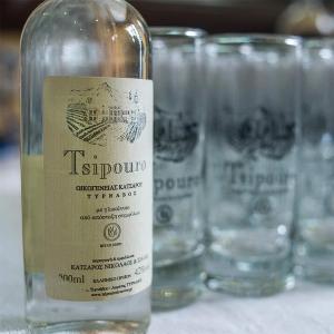 Κατσάρος Τσίπουρο Με Γλυκάνισο 700ml | Κατσάρος Αποστάγματα