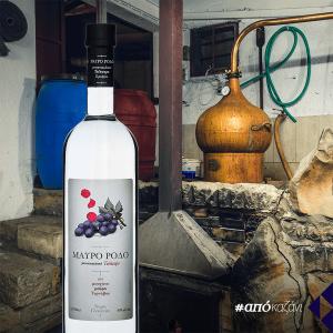Στουπάκη Τσίπουρο Μαύρο Ρόδο 700ml | Χιώτικο Τσίπουρο Χωρίς Γλυκάνισο | Ποτοποιία Χίου Στουπάκη